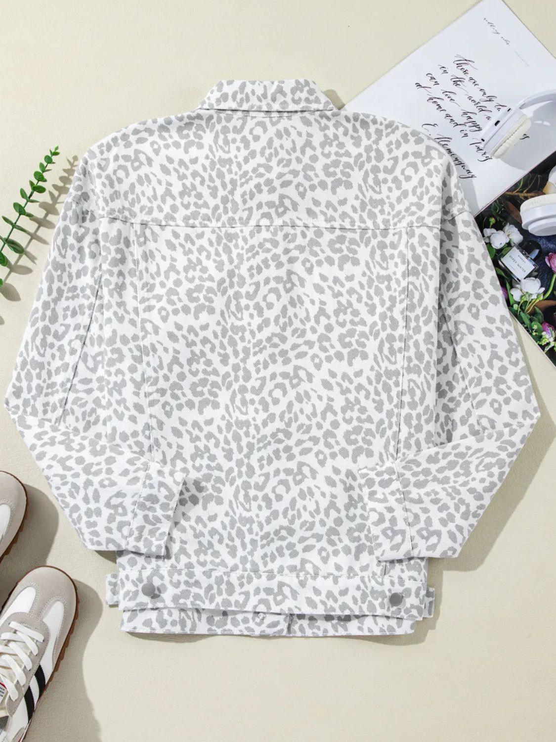 Snow Leopard Print Denim Jean Jacket Button Front Classic Collar Mobwife Animal Glam