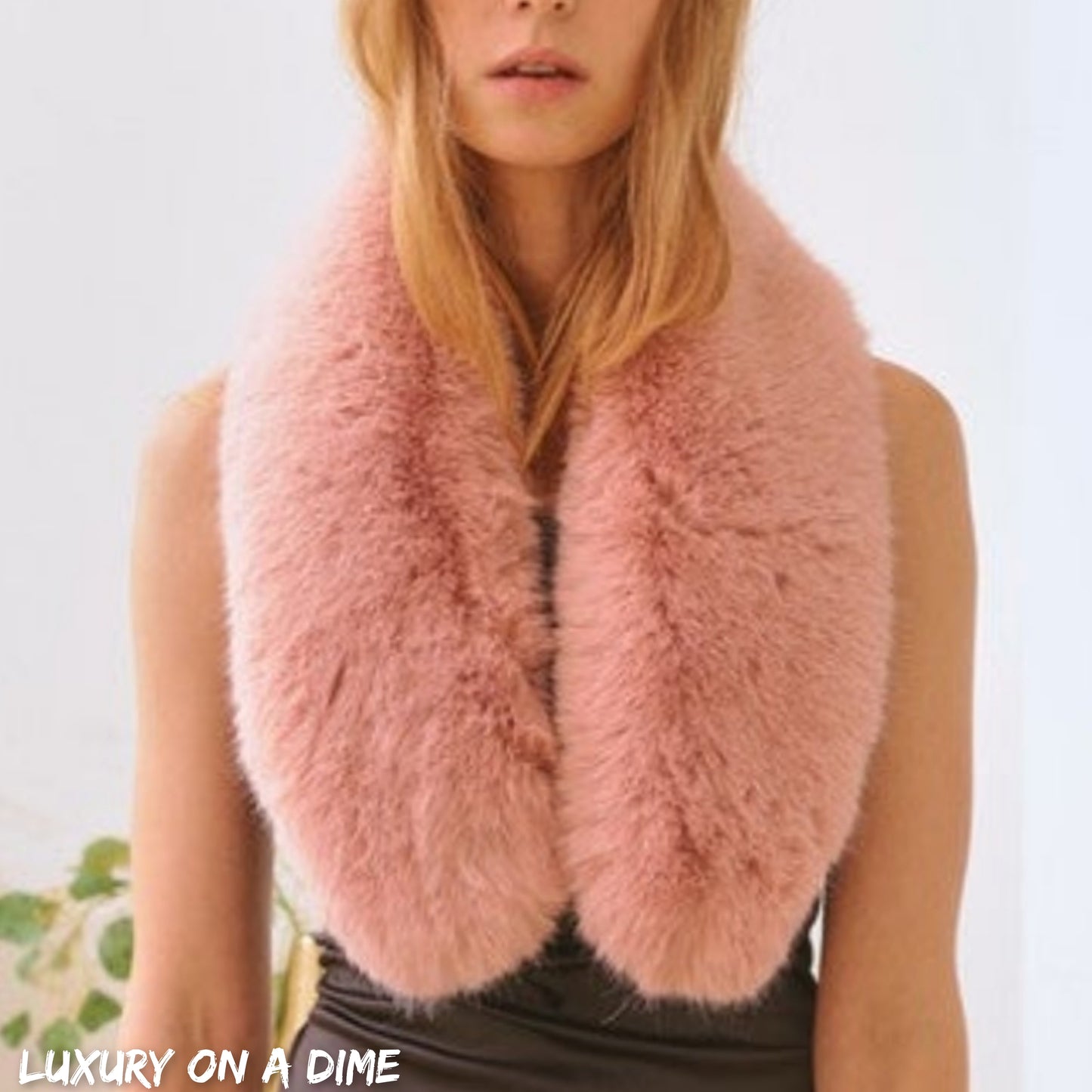 Plush Vegan Faux Fur Retro Collar Scarf Luxury Fashion Statement Accessory