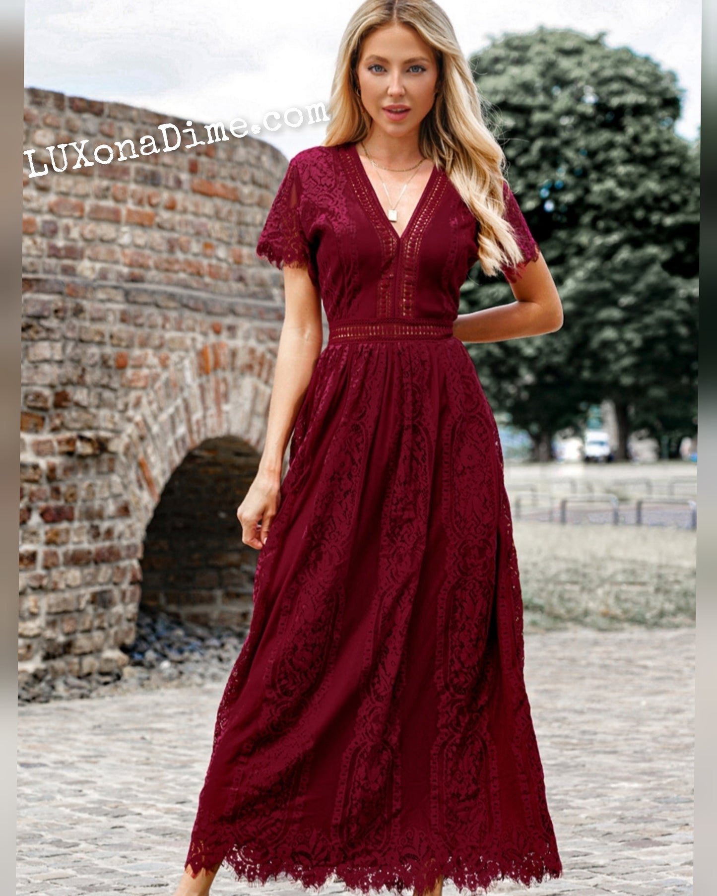 Elegant LACE V-Neck Short-sleeve Maxi Dress