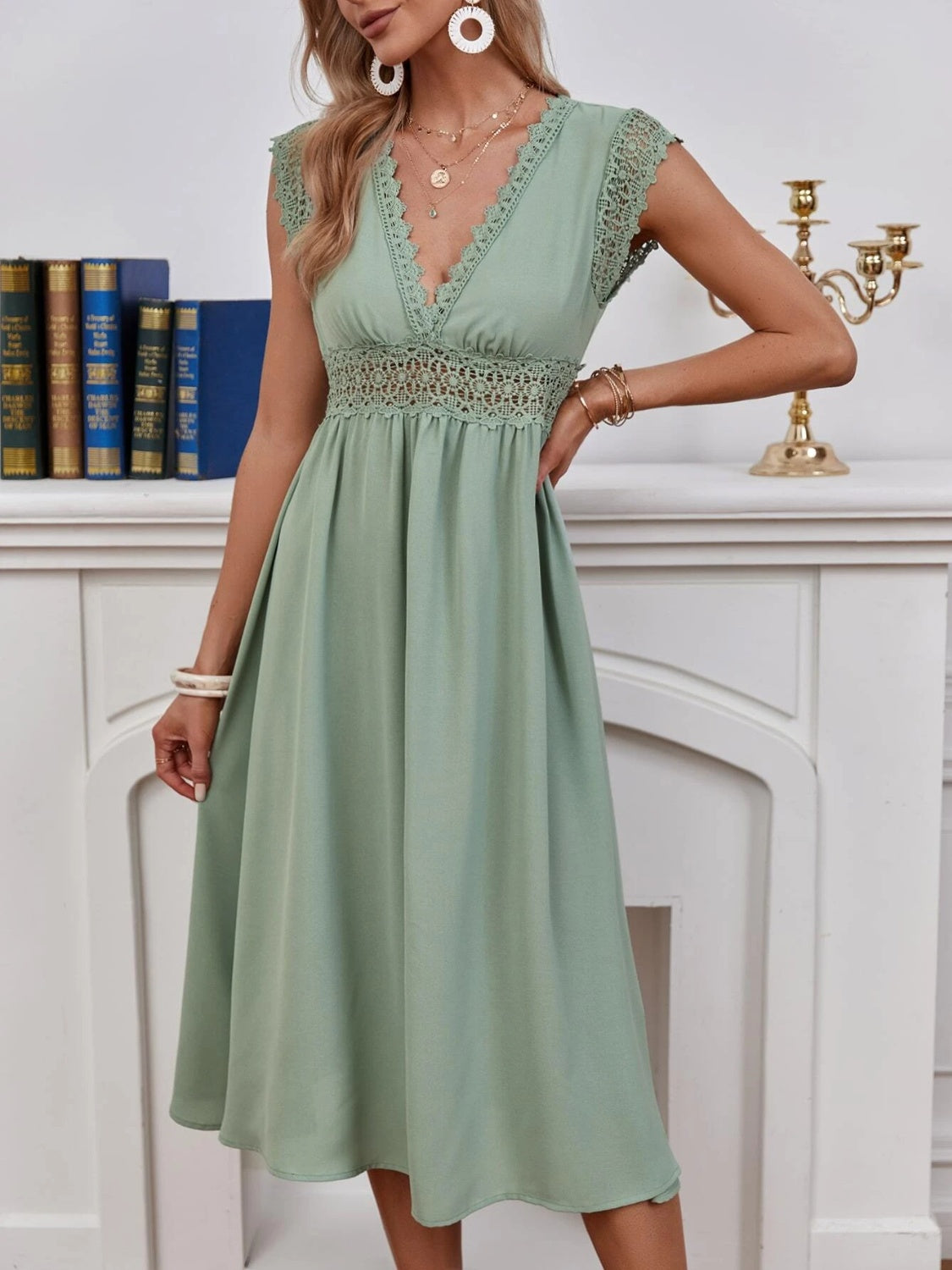 Elegant Lace Empire Waist Deep V-neck Sleeveless Bohemian Summer Midi Dress Gum Leaf / M Elegant Lace Empire Waist Deep V-neck Sleeveless Bohemian Summer Midi Dress Gum Leaf / M
