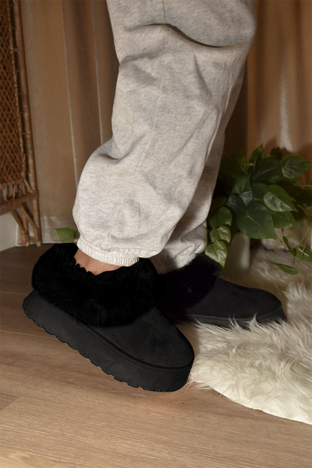 Wild Diva Platform Slippers Tazzette Plush Faux Fur Boots Slip-on Vegan Suede Shoes