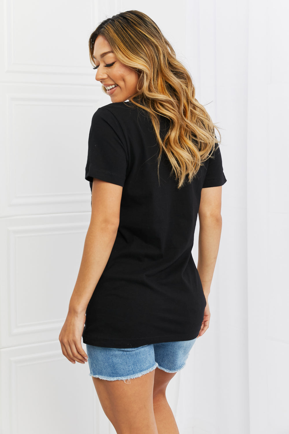 Country Western MAMA Bull Skull Graphic Tee Shirt (Plus Size Available)