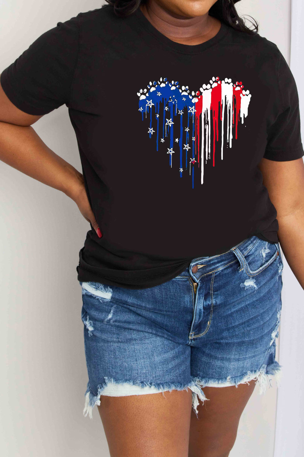 Paw-Print US American Flag Heart Graphic 100% Cotton Short-sleeve Tee Shirt (Plus Size Available)