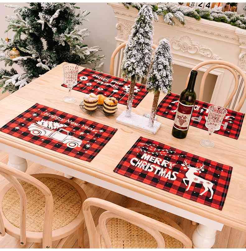2-Piece Christmas Buffalo Plaid Placemat Dining Table Festive Home Decor Assorted