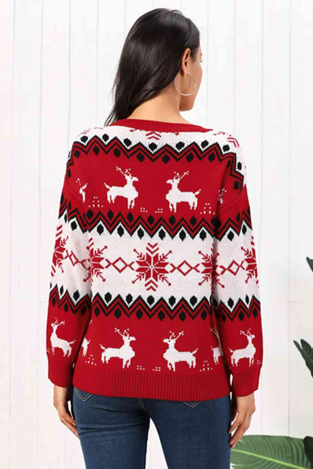 Snowflake Reindeer Fair Isle Knit Round Neck Classy Holiday Sweater Minimalist