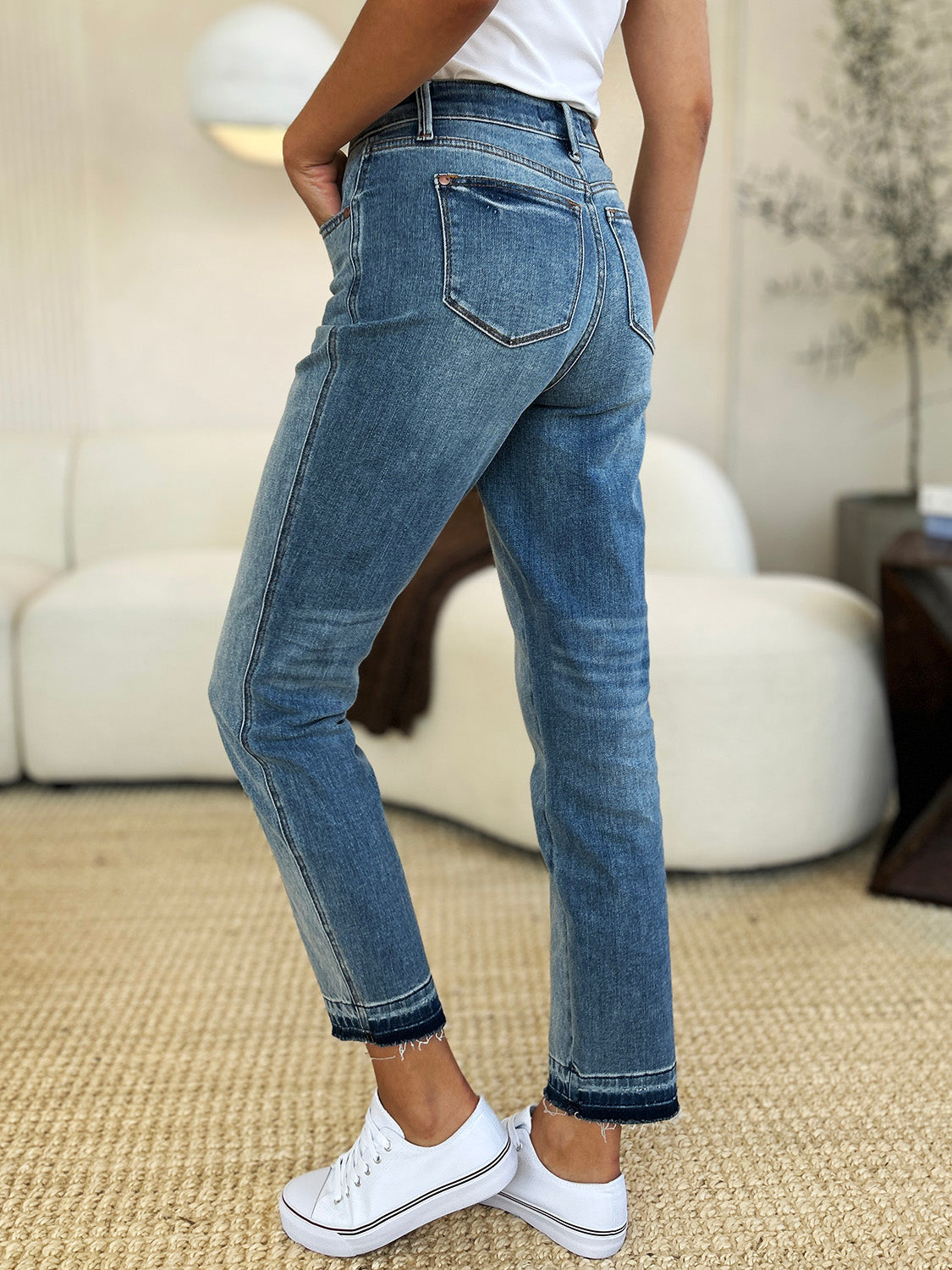 Judy Blue Mid-Rise Slim Fit Jeans Ridged Back Magic Released Raw Hem Denim Pants