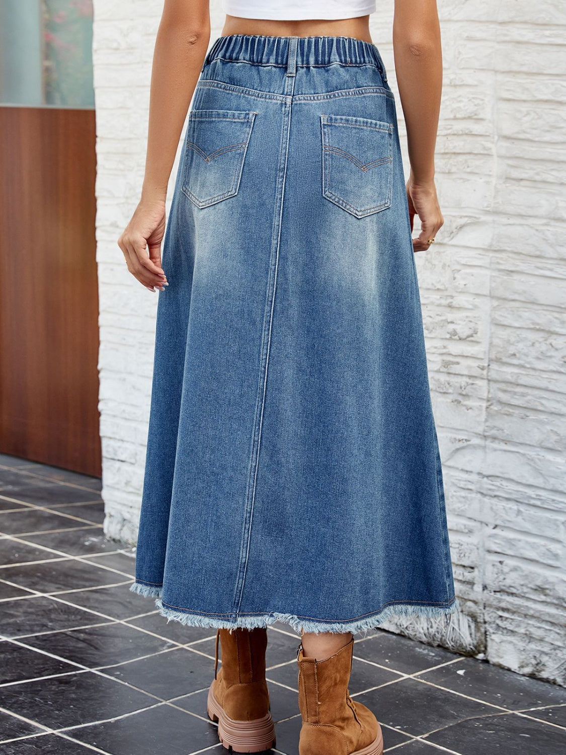 Retro Patch Pocket High-Rise Elastic Waist Raw Fringe Hem Denim Blue Jean Midi Skirt