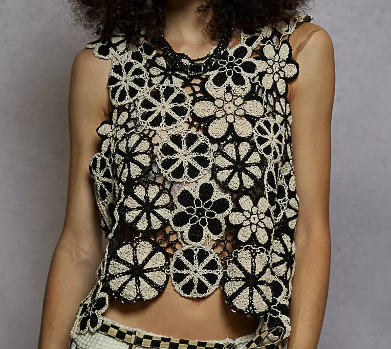 POL Contrasting Floral Crochet Patchwork Sleeveless Crop Top Retro Knit Openwork Black