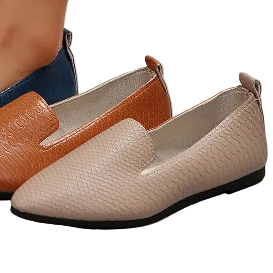 Snake Embossed Faux Leather Pointed Toe Notched Loafer Flats Slip-On Shoes