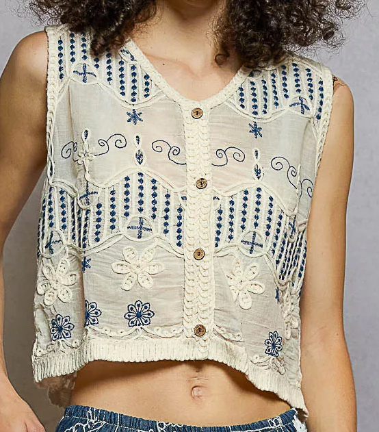 POL Embroidered Floral Granny Crochet Crop Top Wooden Button-Up V-neck Vest Blue Cream