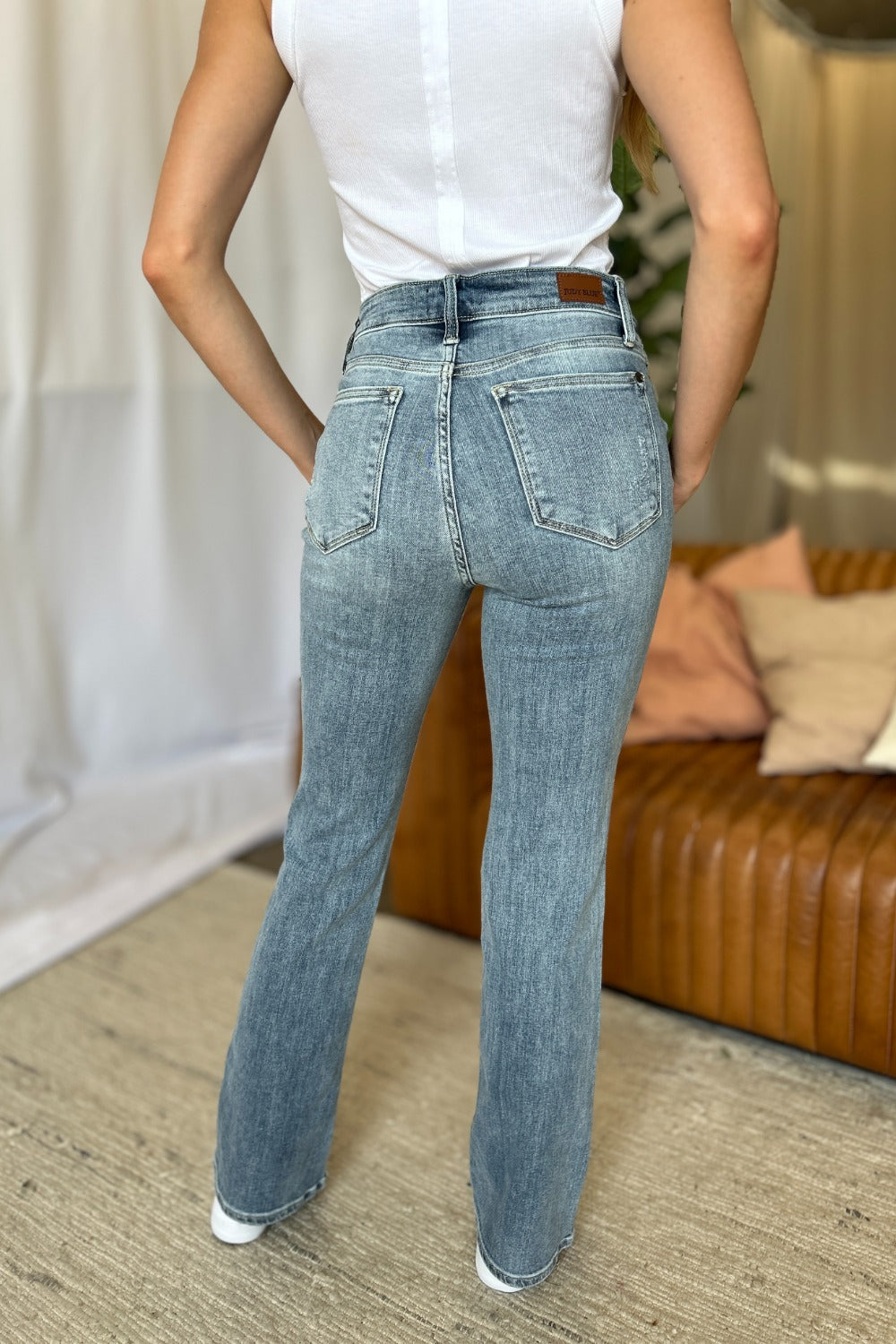 Judy Blue Mid-Rise Waist Bootcut Classic Stone Wash Jeans Slim Fit Stretch Denim Pants