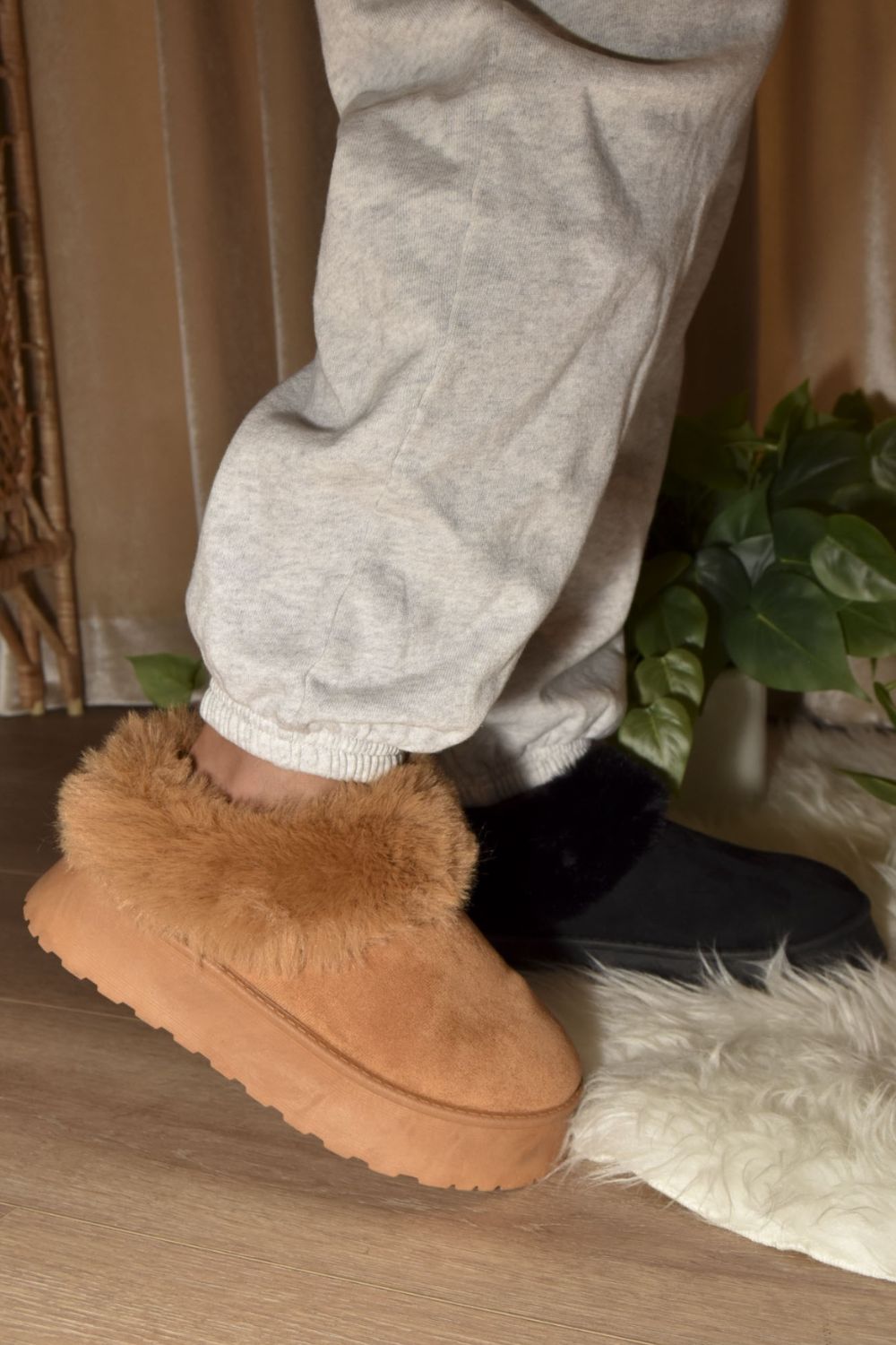 Wild Diva Platform Slippers Tazzette Plush Faux Fur Boots Slip-on Vegan Suede Shoes