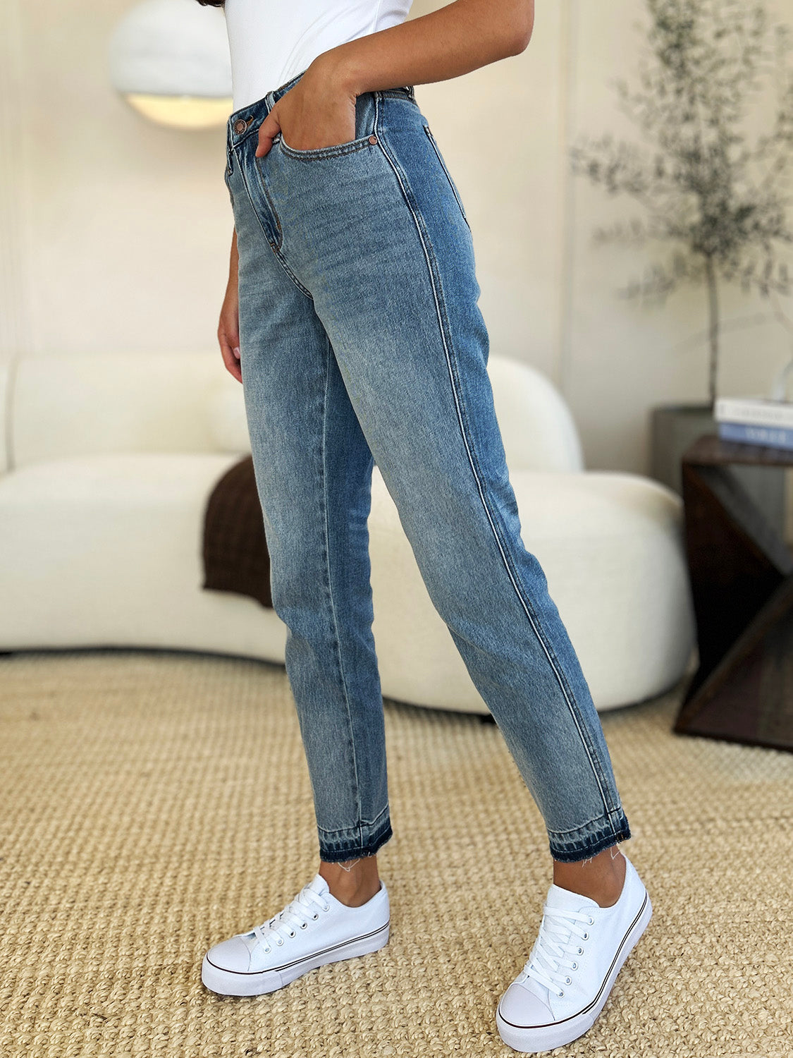 Judy Blue Mid-Rise Slim Fit Jeans Ridged Back Magic Released Raw Hem Denim Pants