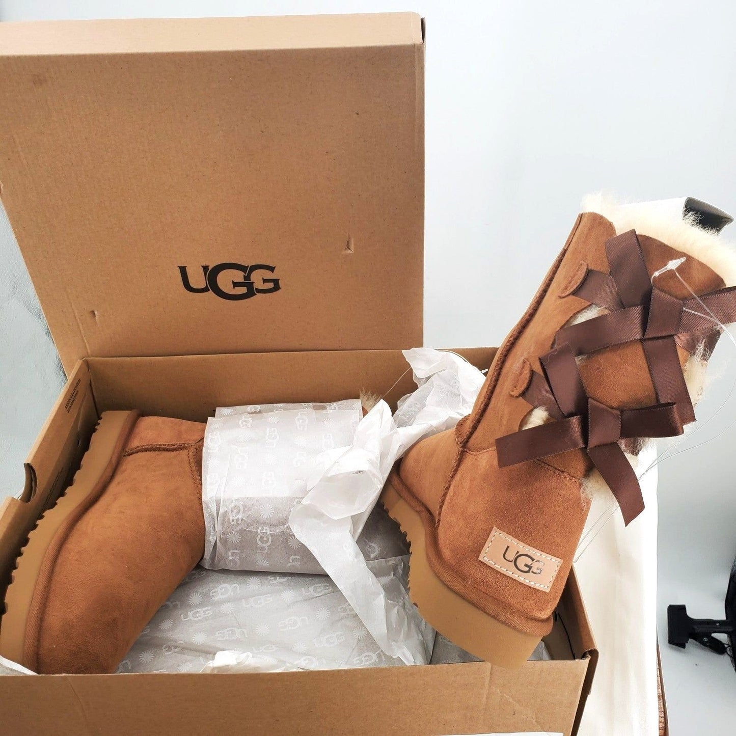 UGG Boots Woman's BAILEY BOW II Chestnut Fur Sheepskin Suede Winter Shoes Snow