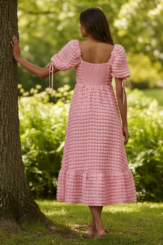 3D Popcorn Bubble Textured Sweetheart Neck Short Sleeve Smocked Back Tiered Midi Dress