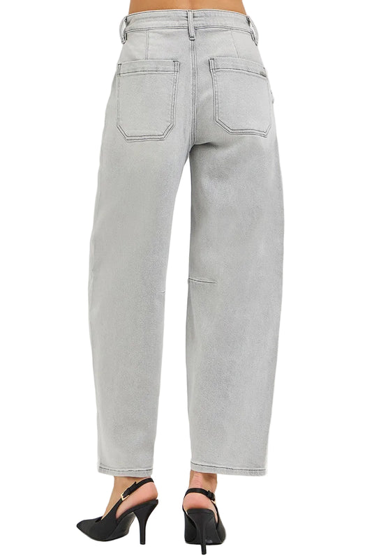 c975a9819c564ea29fb37d39889edc72-Max