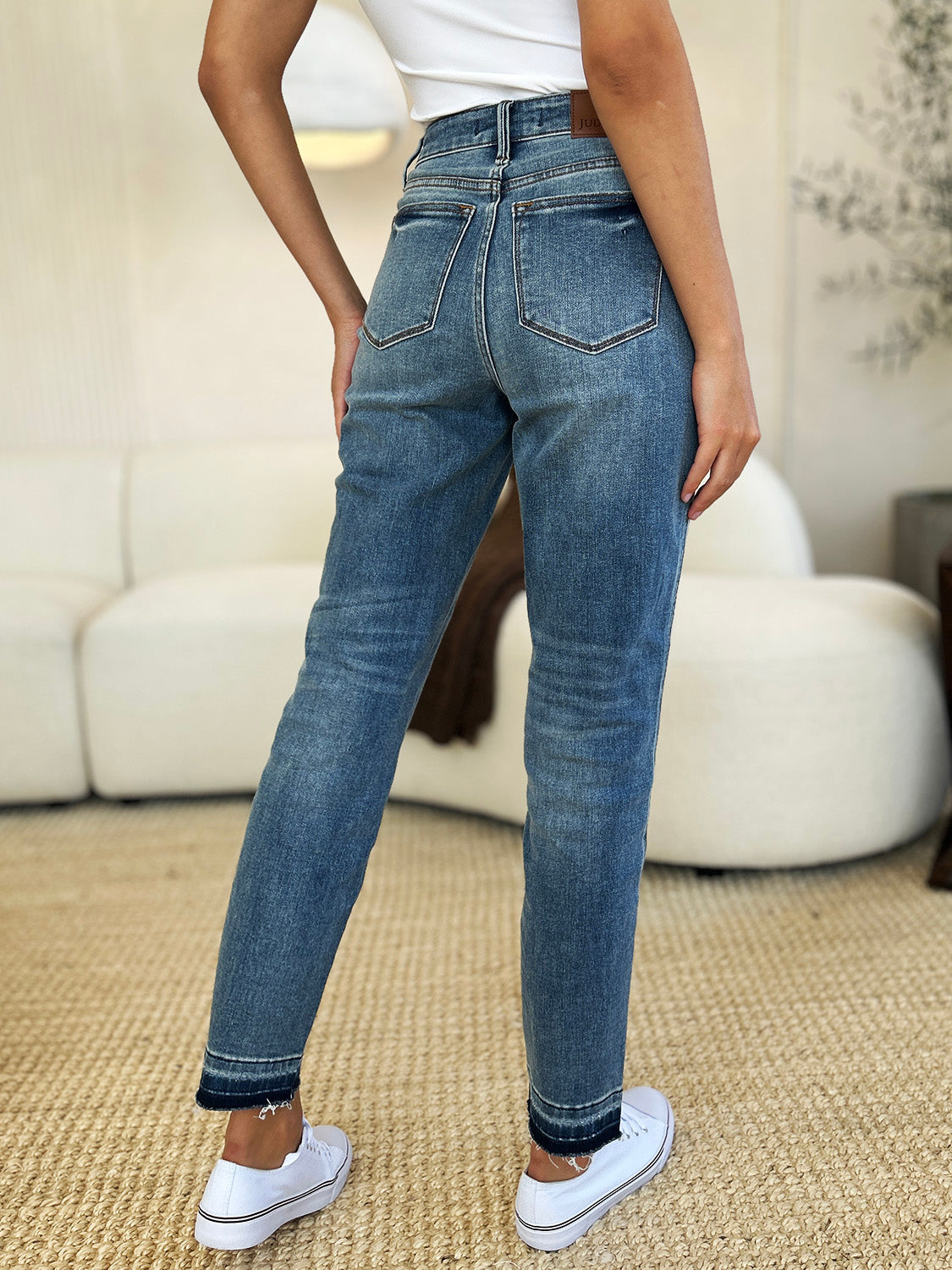 Judy Blue Mid-Rise Slim Fit Jeans Ridged Back Magic Released Raw Hem Denim Pants