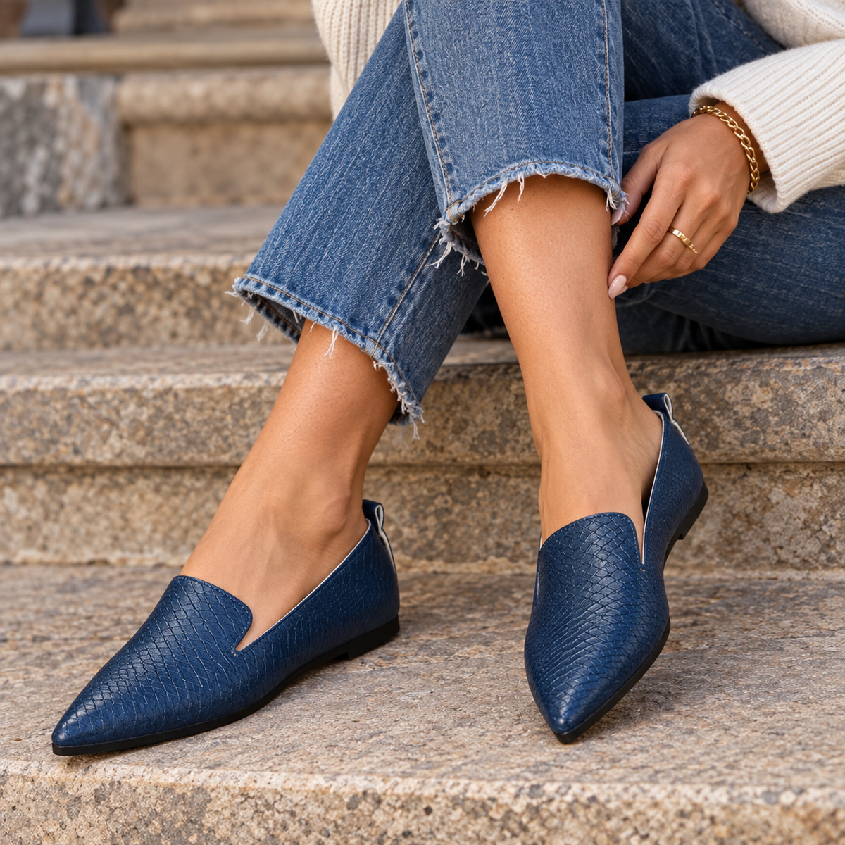 Snake Embossed Faux Leather Pointed Toe Notched Loafer Flats Slip-On Shoes