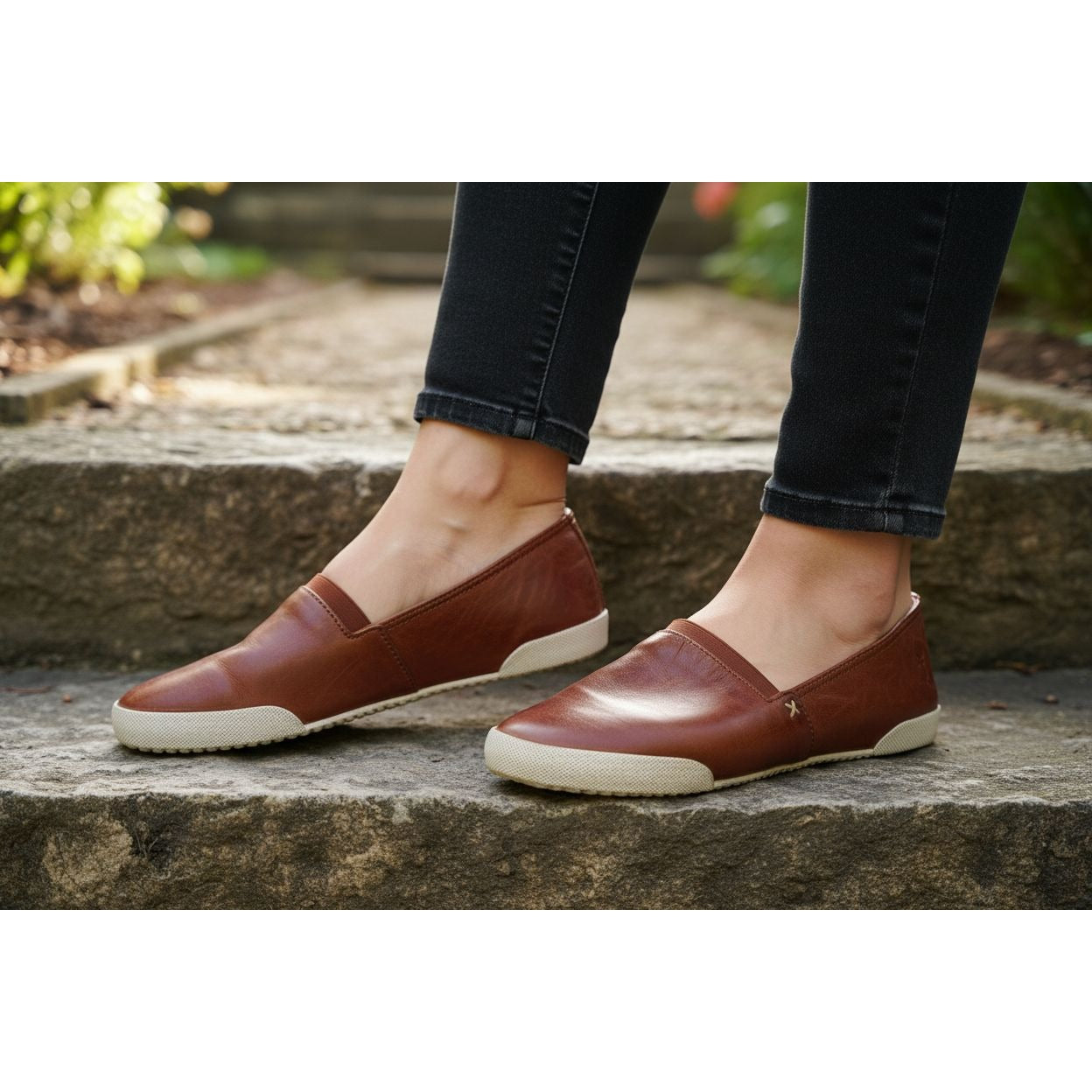 Frye Melanie Women Slip on Shoes Cognac Antique Soft Vintage Leather Loafer