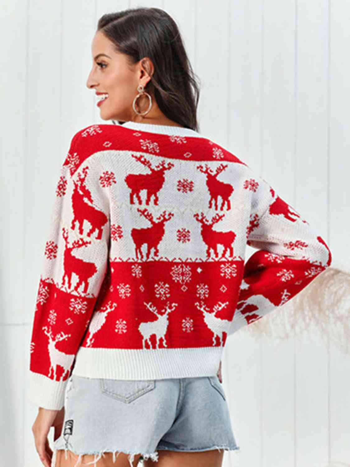 Reindeer Snowflake Fair Isle Knit Round Neck Classic Holiday Sweater Minimalist