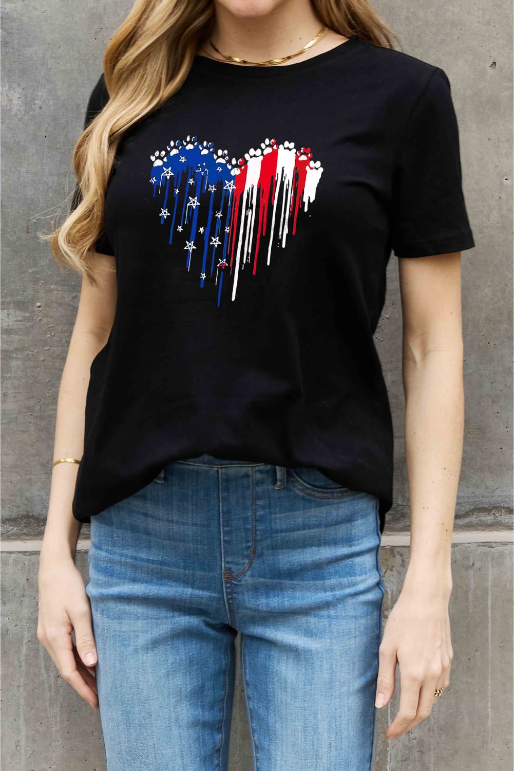 Paw-Print US American Flag Heart Graphic 100% Cotton Short-sleeve Tee Shirt (Plus Size Available)